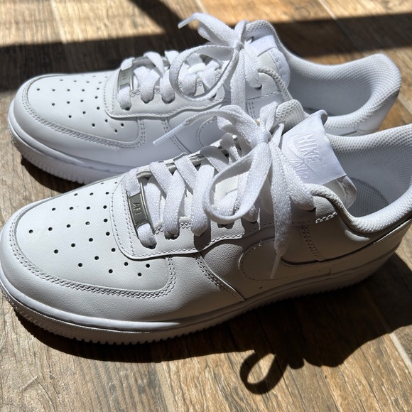 Nike Air Force 1 - Picture 3 of 6